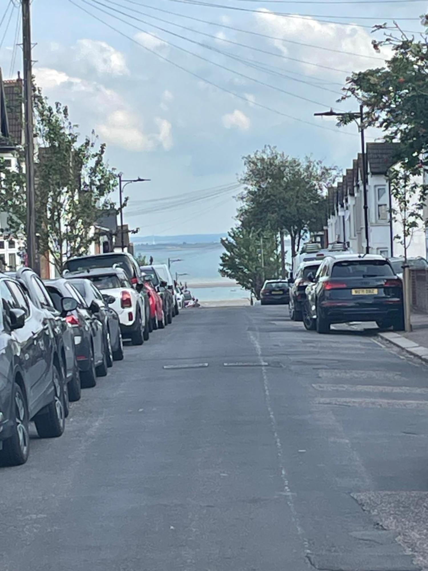 Flat In The Heart Of Leigh On Sea Less Than 2 Miles From The Beach 사우스엔드온시 외부 사진