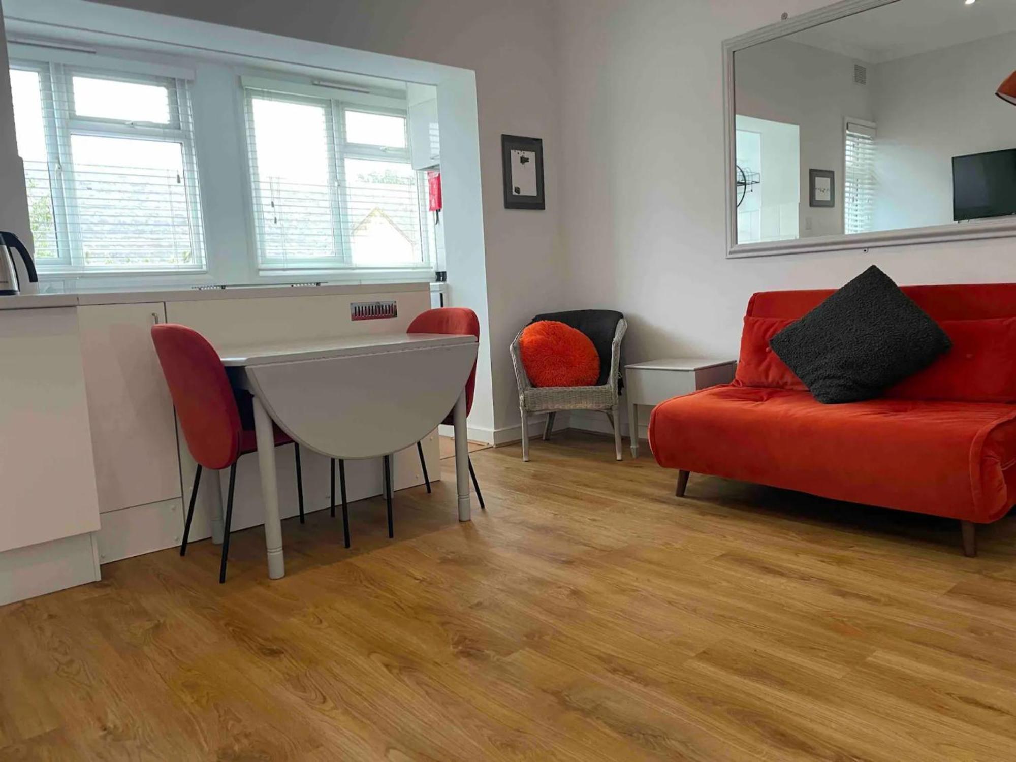 Flat In The Heart Of Leigh On Sea Less Than 2 Miles From The Beach 사우스엔드온시 외부 사진