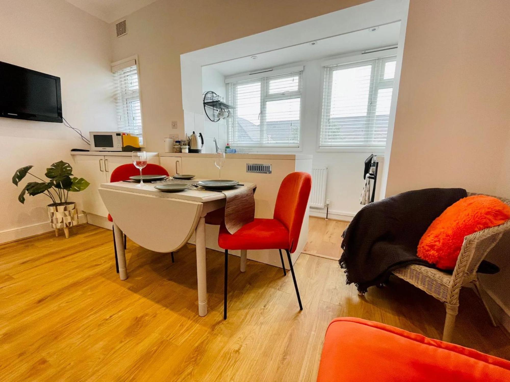 Flat In The Heart Of Leigh On Sea Less Than 2 Miles From The Beach 사우스엔드온시 외부 사진