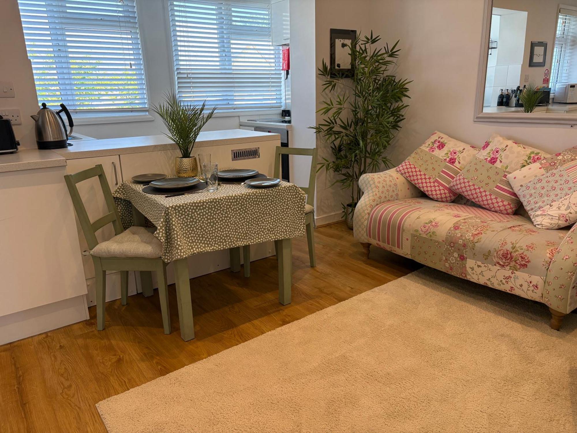 Flat In The Heart Of Leigh On Sea Less Than 2 Miles From The Beach 사우스엔드온시 외부 사진